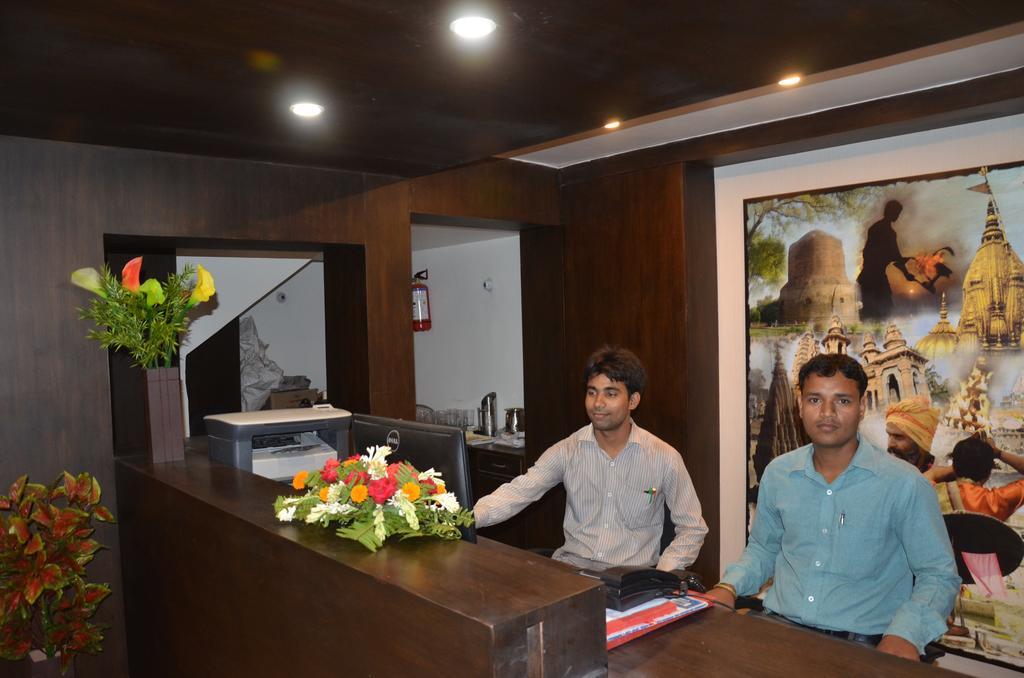 Hotel Park Plaza Varanasi Dış mekan fotoğraf